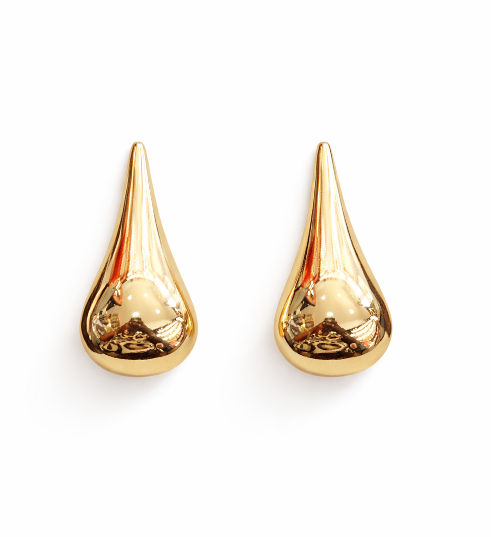 Pointed Tear Drop Studs