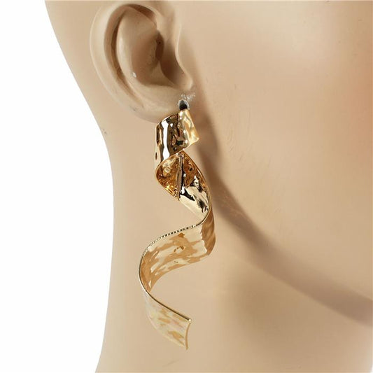 Twirl Earring