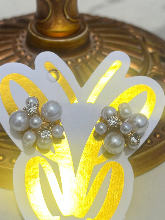 Cluster Pearl Stud
