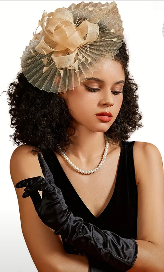 Elegant Mesh Feather Fascinator
