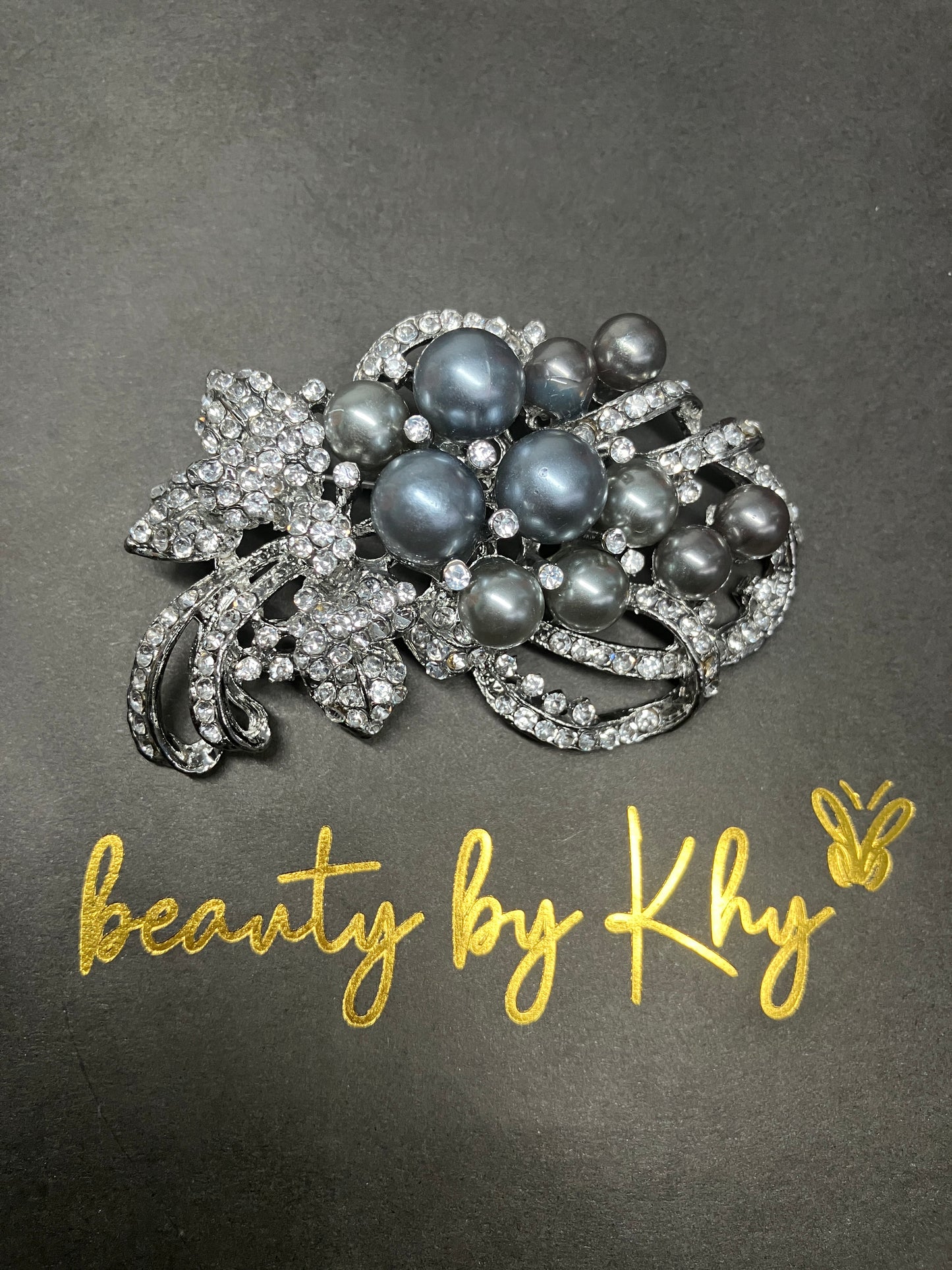 Pearl Detailed Brooch